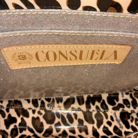 Beautiful Consuela Downton Crossbody Everleigh - Picture 3 of 16